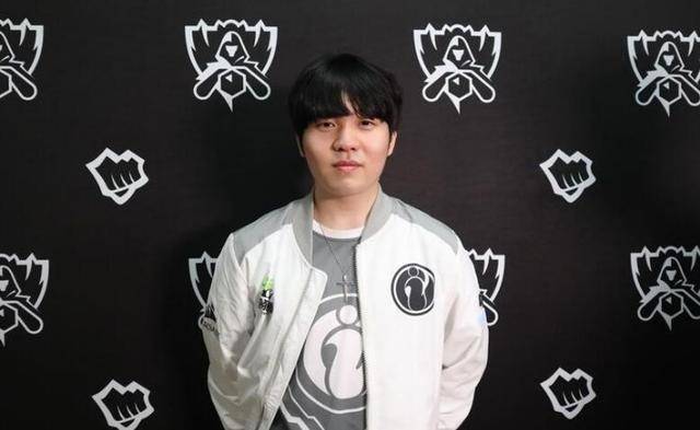 在采访中所 在采访中所