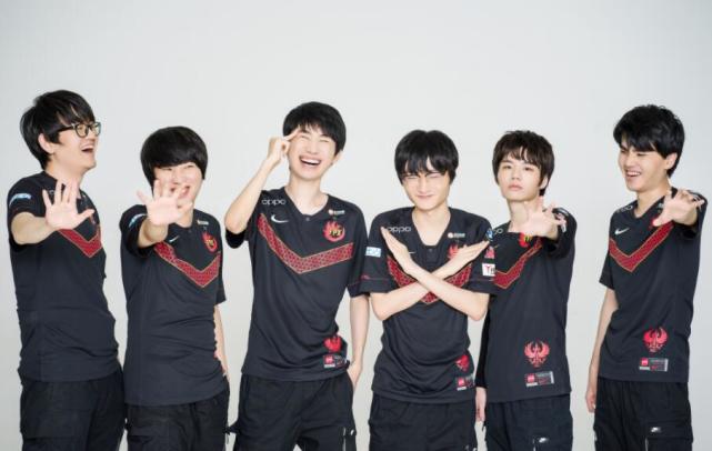 智慧的交汇 智慧的交汇